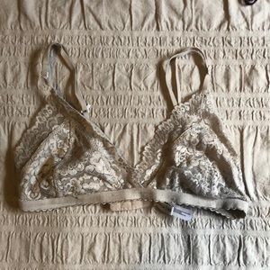 Aritzia Talula Cream Lace Bralette